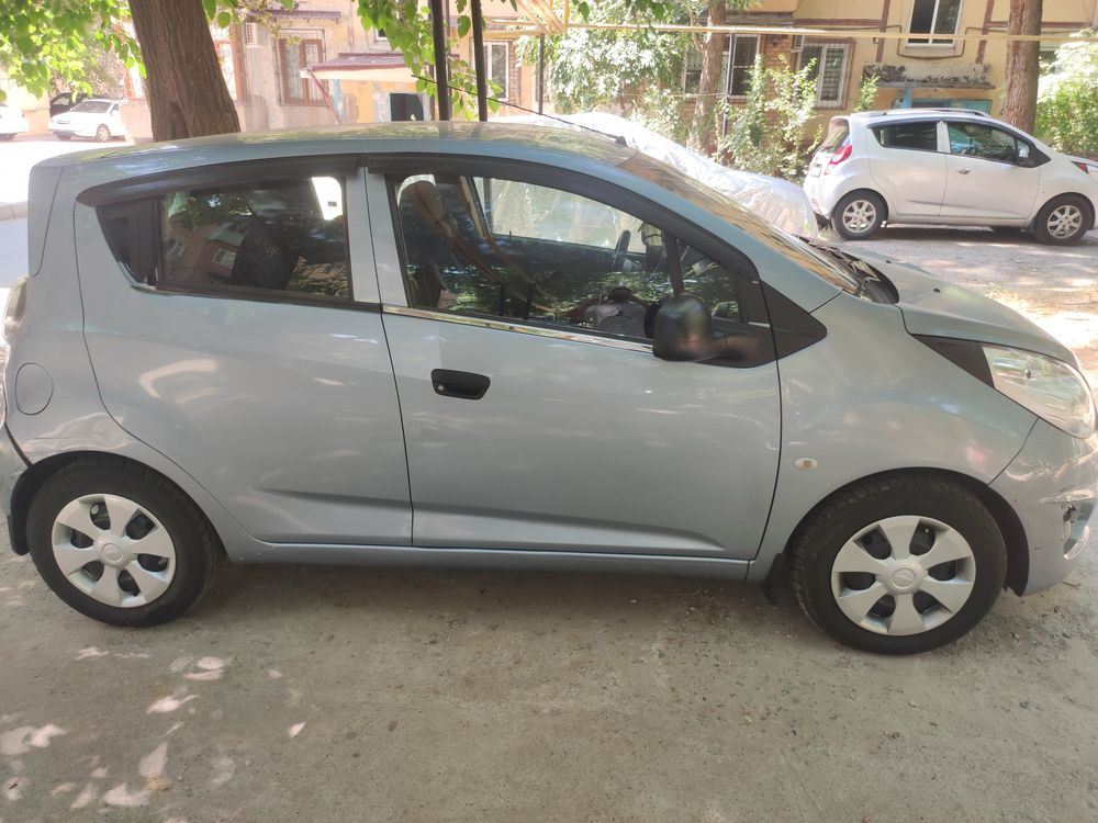 Продам Spark 2013 г.