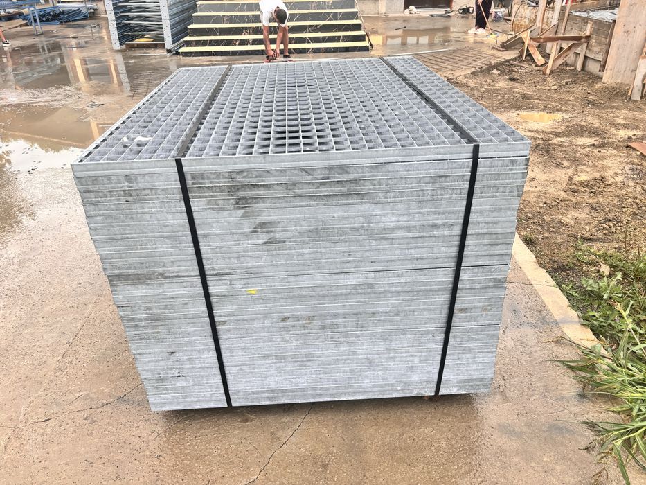 Rafturi metalice