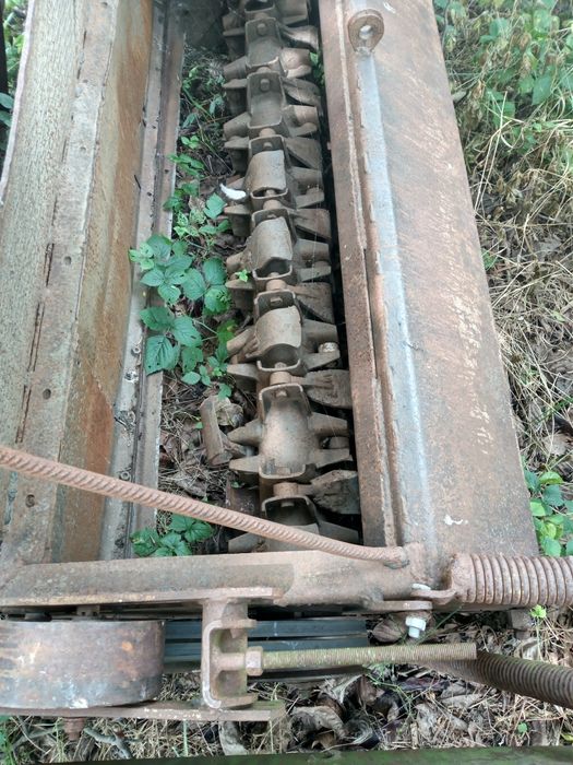 CSU tacatoare de resturile vegetale