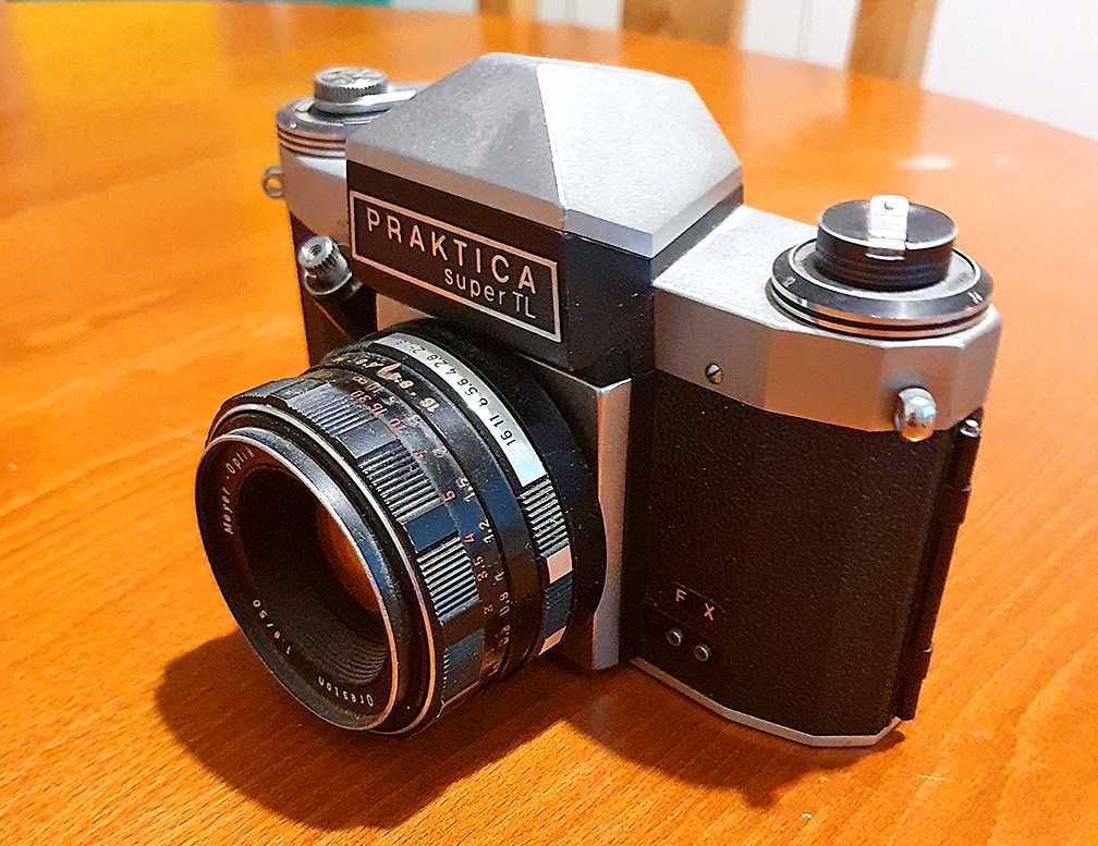 Аналогова фотокамера PRAKTICA super TL