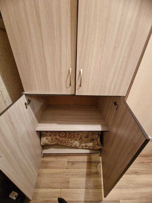 Шкаф прихожей вместительный