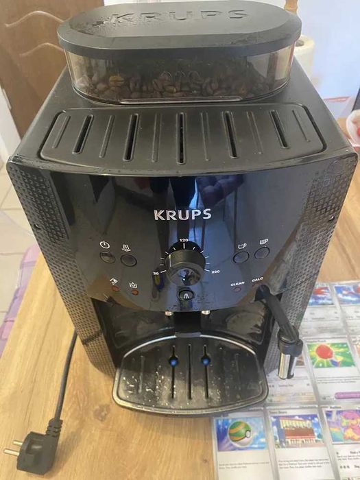 Espressor automat Krups Essential – puțin folosit