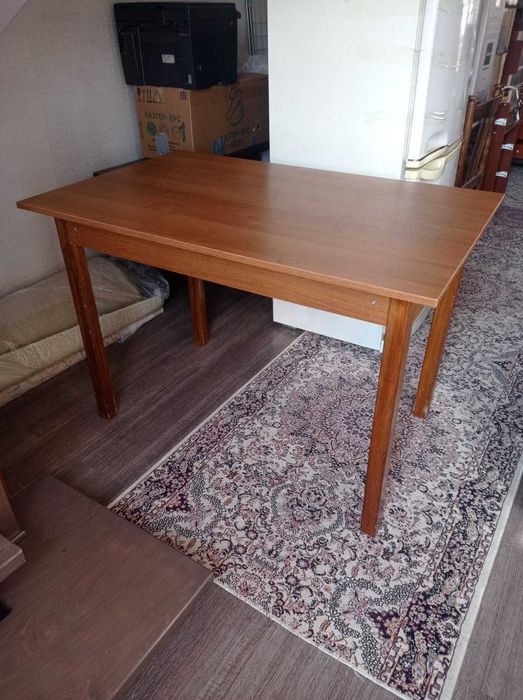 продам стол (кухонный)