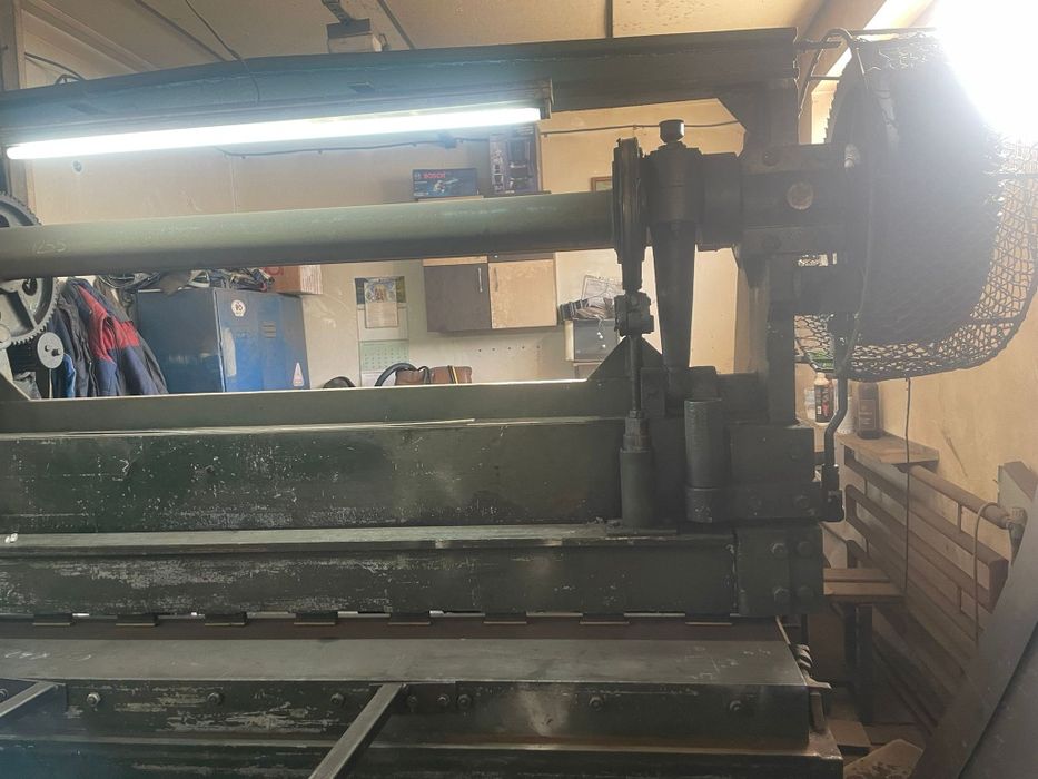 Ghilotina de vanzare