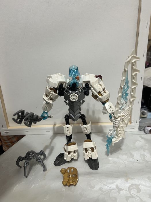 Lego Bioncile Kopaka Повелитель льда (без головы)