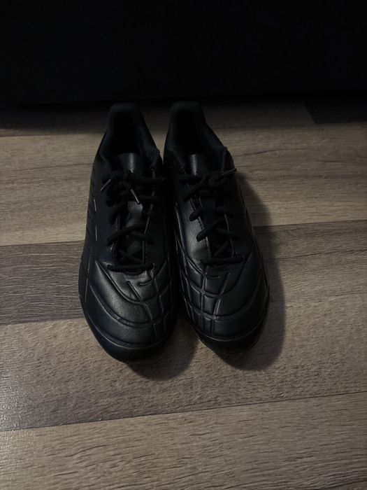Ghete fotbal iarba-  Adidas- - marimea 42