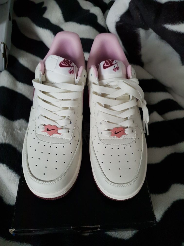 Air Force 1 Valentine's Day Femei