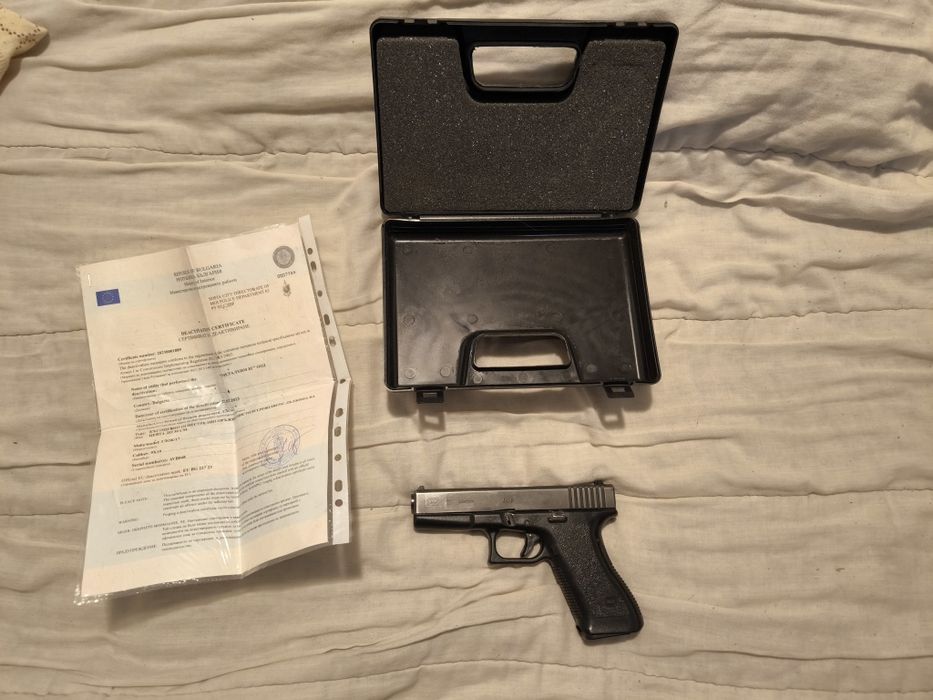 Обезопасено оръжие, Деактивиран пистолет Глок 17, револвер