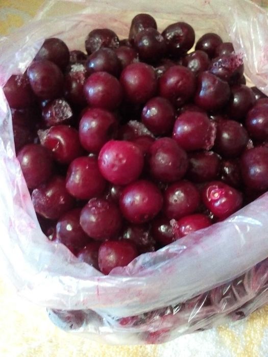 Продам замороженную, дачную вишню с косточкой