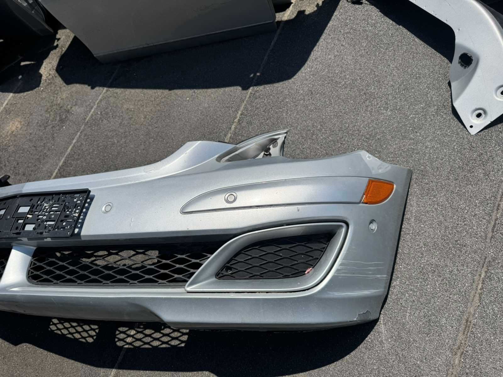 Предна броня за Mercedes R class W251