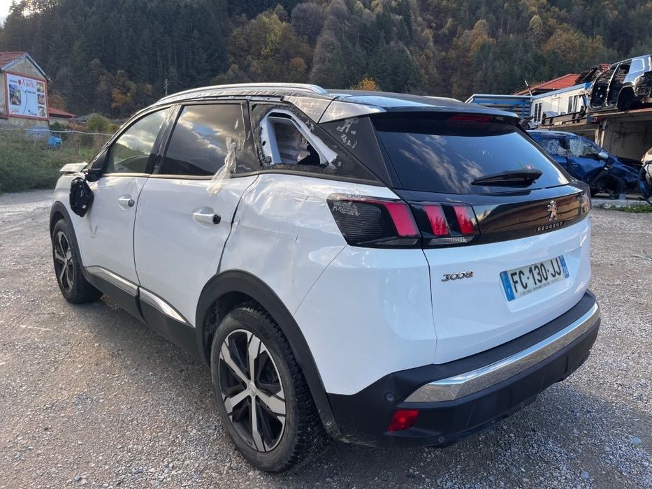 Peugeot 3008 / 1.2 131 hp 2019 на части