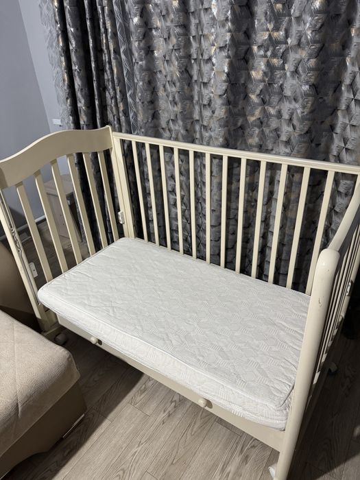 Детская кровать из дерева