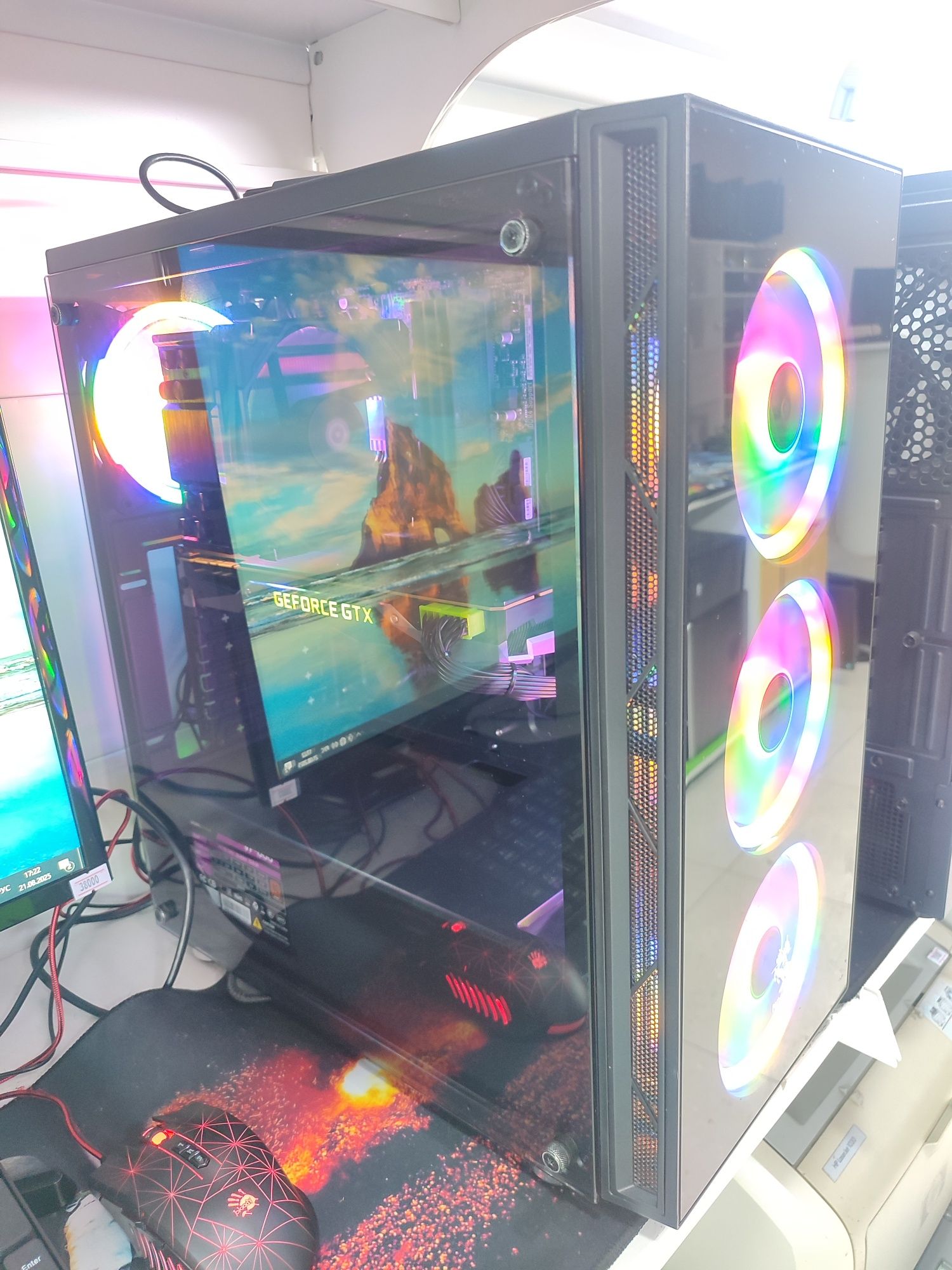 Игровой пк i7 7700/ озу16/ ssd 256/ gtx1080ti 11gb ddr5x/ моник 27"