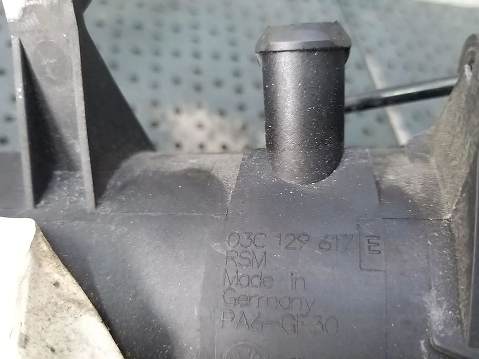 Tubulatura admisie aer 1.4 tfsi vw passat b6 3c 03c129617e