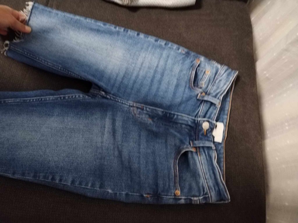 Къси дънки.  H&M,Bershka топ Guess