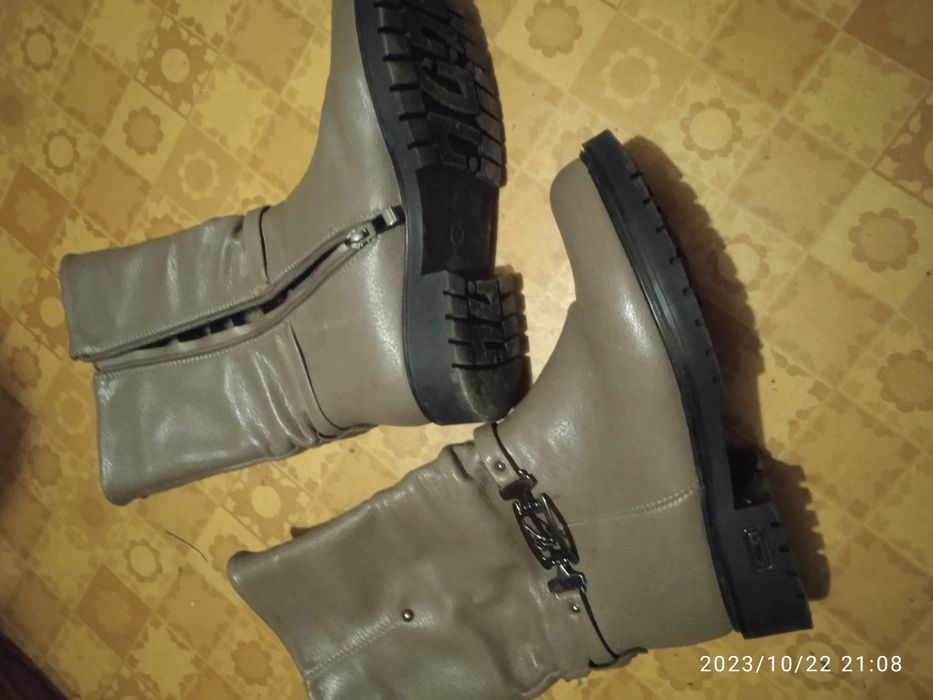 Продам сапоги женские