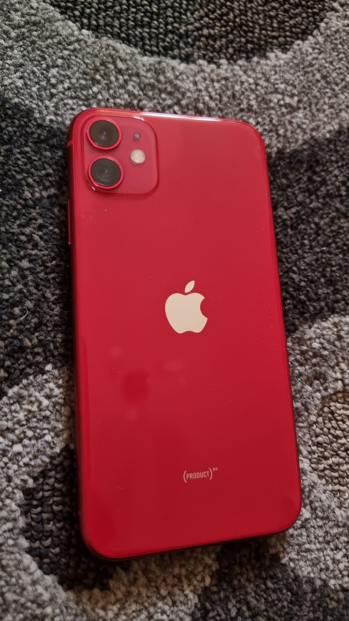 Продам iPhone 11
Состояние — идеальное, всё работает отлично.
АКБ — 80