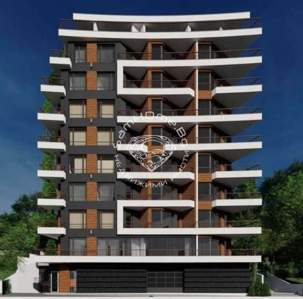 Продава се Тристаен апартамент в Варна, Бриз - 118 кв.м за 1568 €/кв.м - Снимка #1