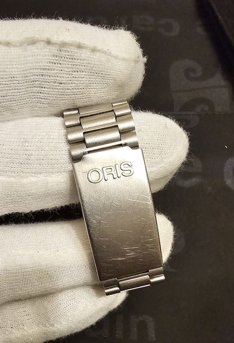 Часовник ORIS  - HI-TECH