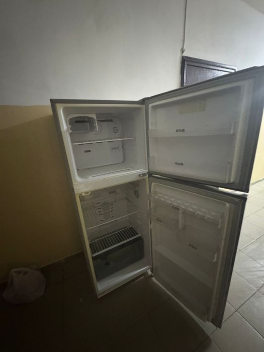 Холодильник сатылады, полный жумыс жасап тур