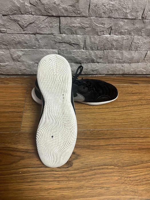 Футболни обувки за зала Nike Streetgato