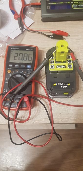 Reparatii acumulatori li-ion autofiletante aspirator flex