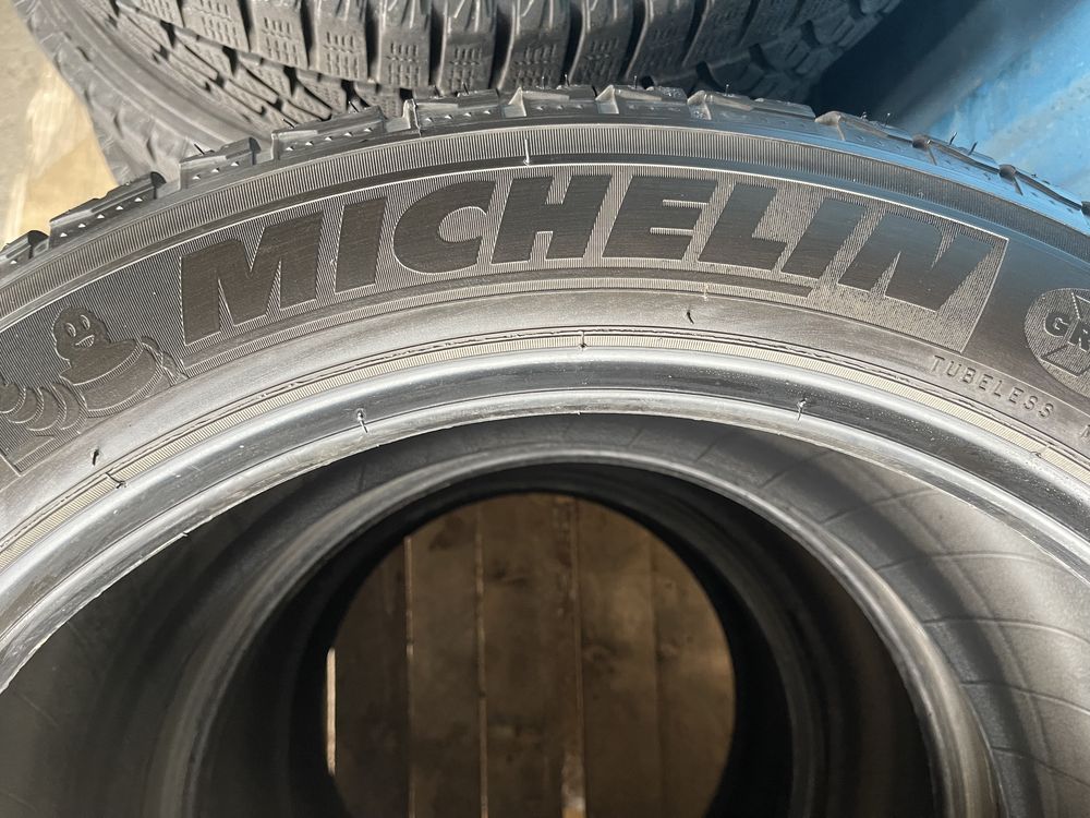 295/40/R20 Michelin Latitude Alpin