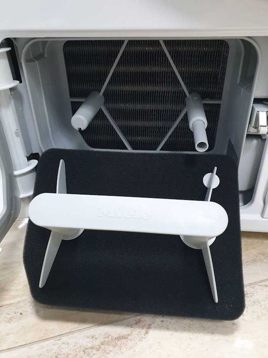 Сушилня Miele T1 - Термопомпа - Подсветка -12м Гаранция Миеле