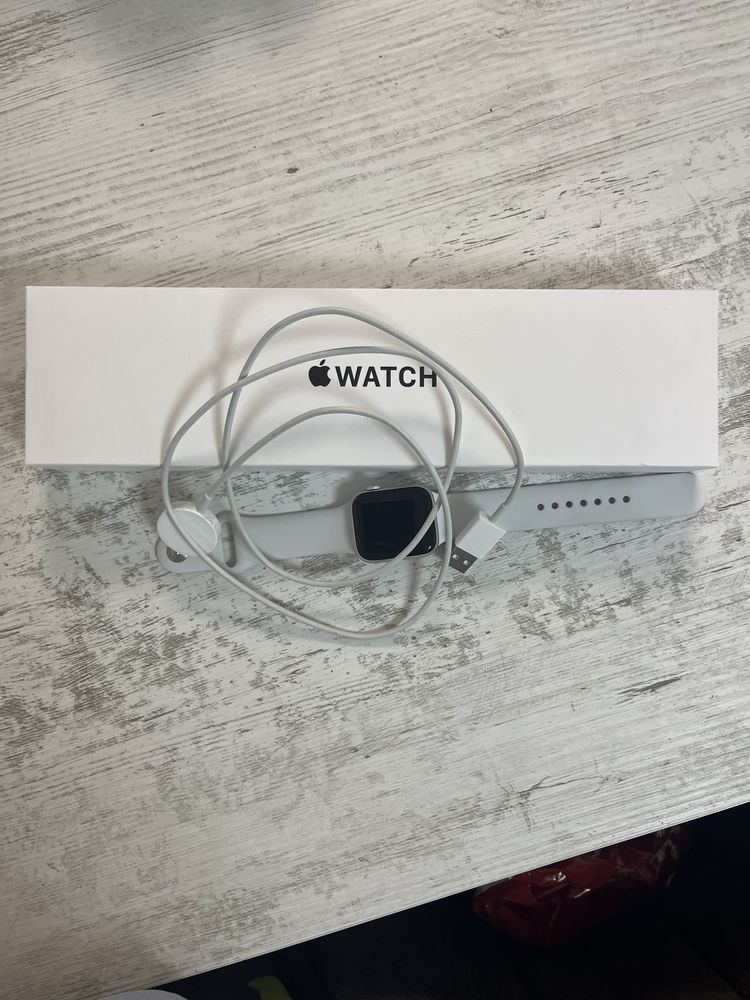 Apple Watch SE