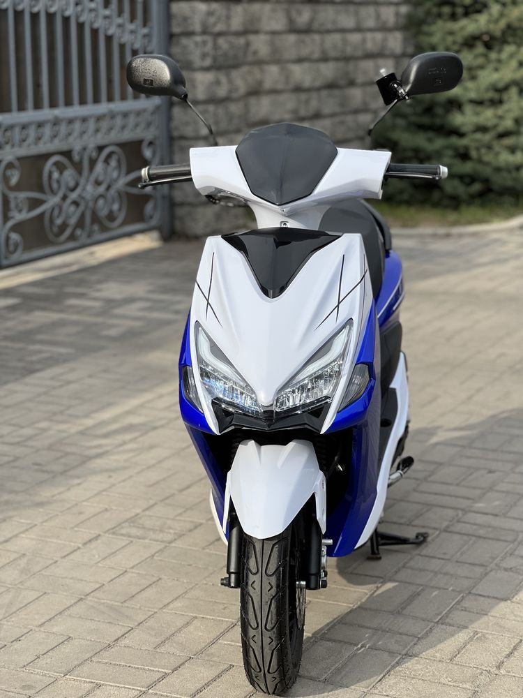 Beetle Bolt Gts 125 кубов Мопед/Скутер новый