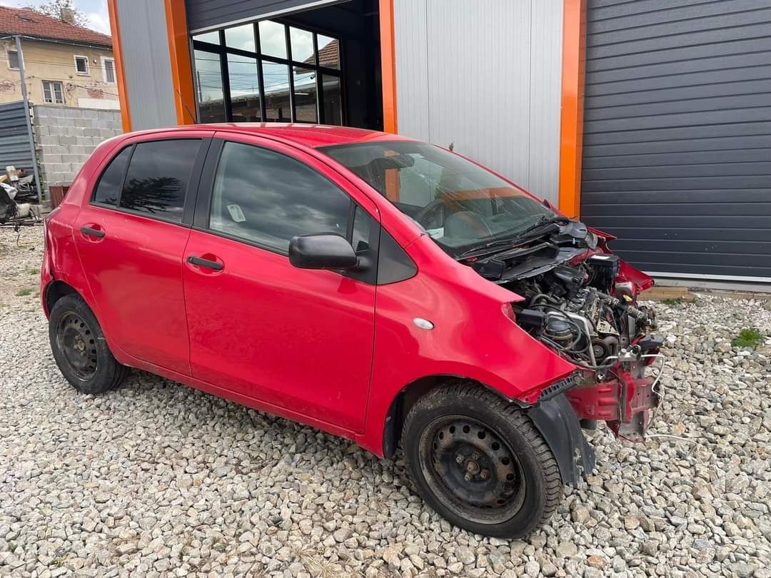 Toyota yaris 1.3vvti НА ЧАСТИ