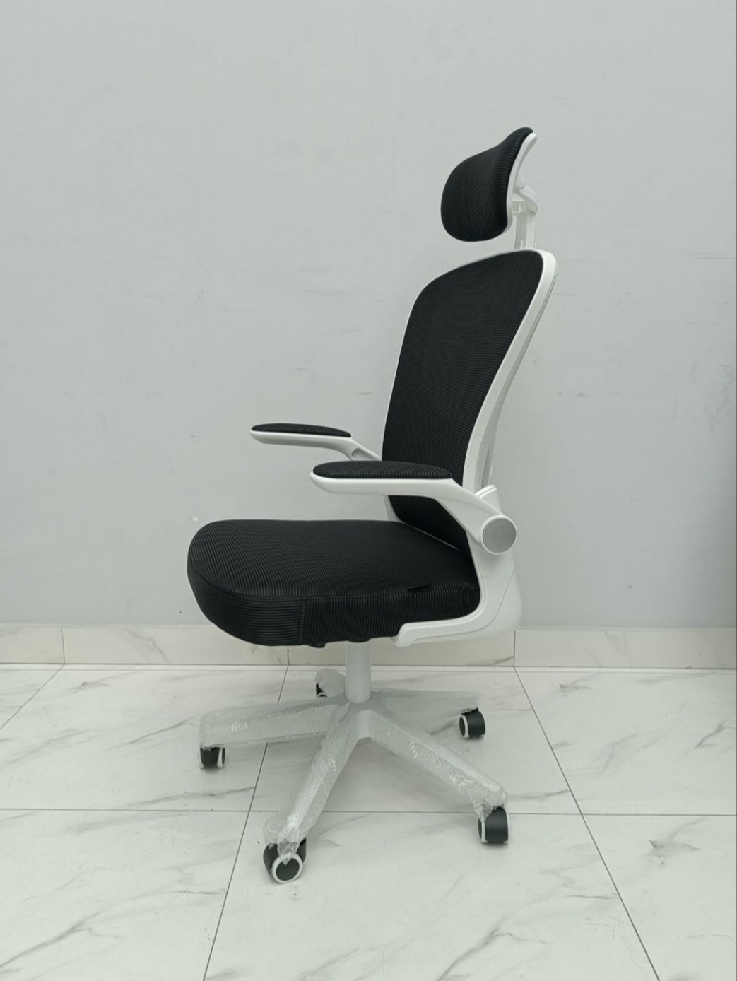 Офисное сеточное кресло модель 7801 blue, black, aqua, grey