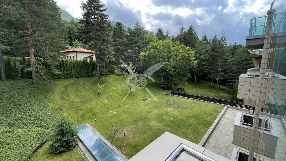 Продава се Многостаен апартамент в София, Бояна - 233 кв.м за 3048 €/кв.м - Снимка #2