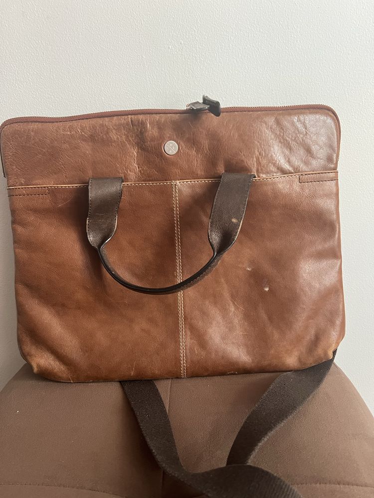 Продава се оригинална кожена чанта Saddleback Leather