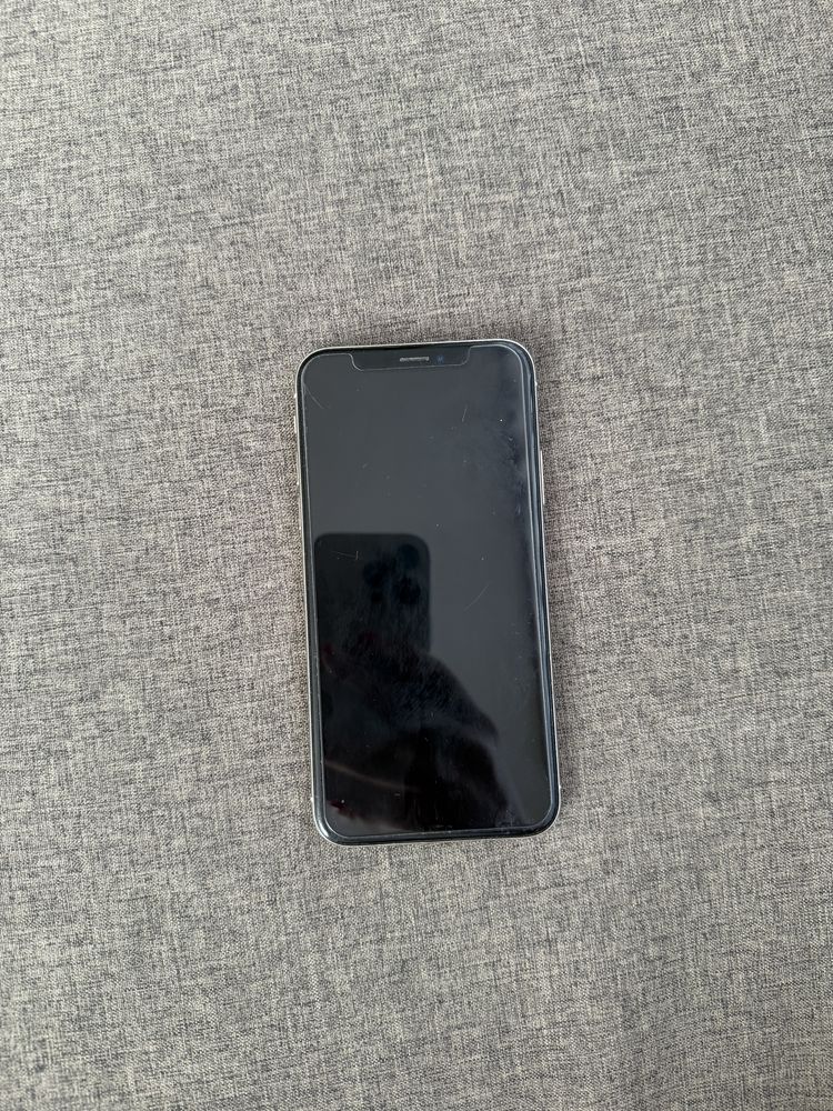 Iphone X 64GB запазен