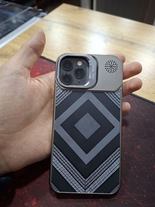 Iphone 11 pro qora rangli