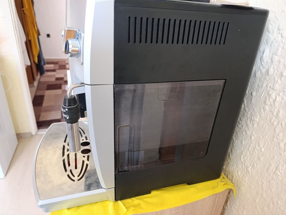 Кафе автомат/кафемашина Delonghi Magnifica