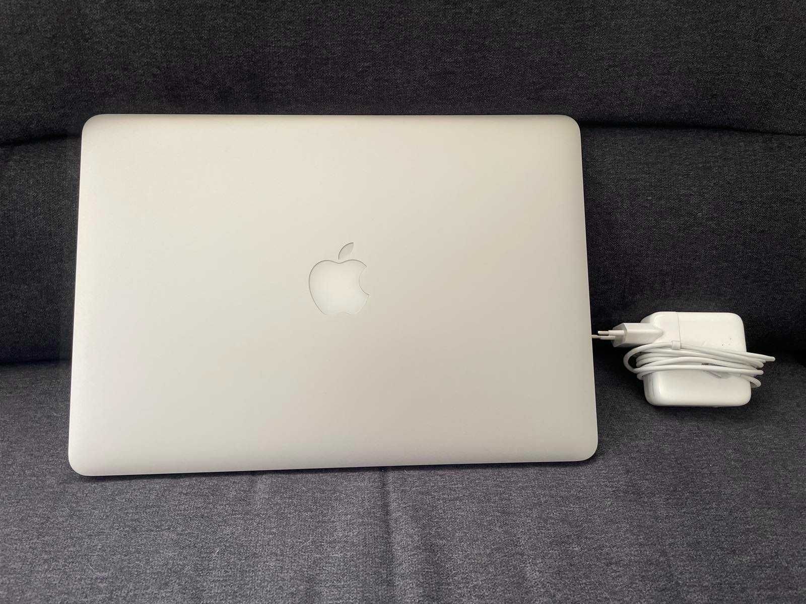 MacBook Аir 13" Еarly 2015 1'6 GHz Intel Core i5, 4 GB RAM