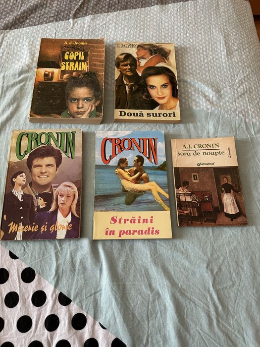 Vand carti A.J.Cronin 5 lei cartea sau 20 lei toate