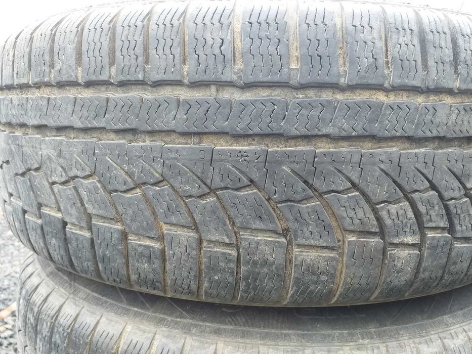 Jante + Anvelope Run Flat 205/55/R16 = 4 buc. de iarna + 1 buc de vara