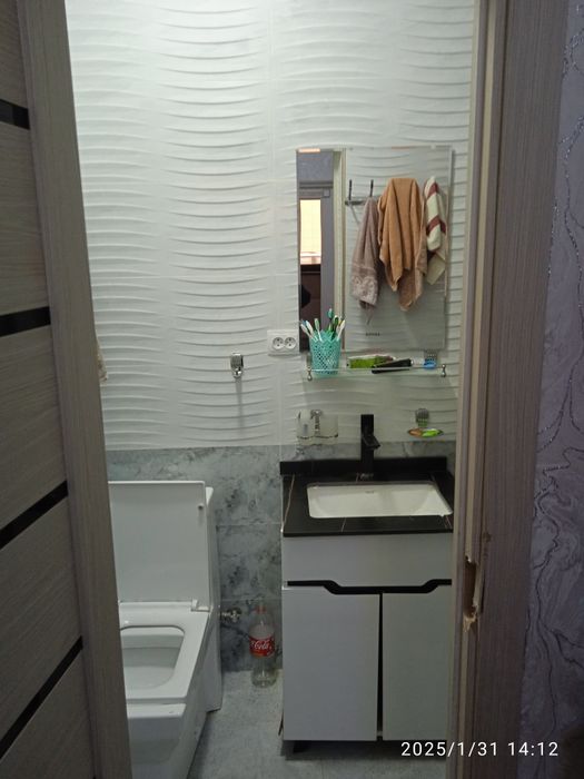 Продажа.Яшнобод.Рисивый..2 дом 4+5ком.3.соток.2.этажних.свой