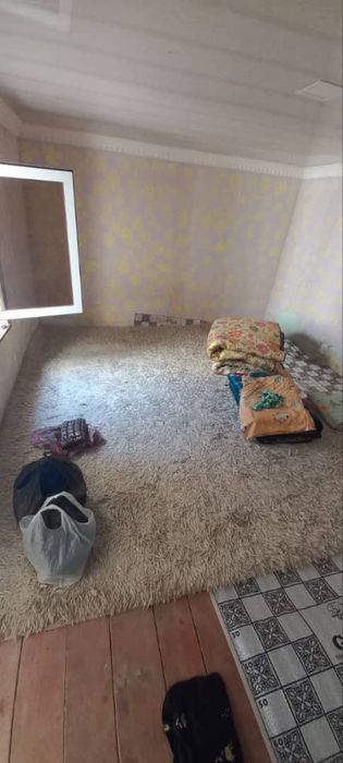 Шахар марказида кичик ховлича сотилади