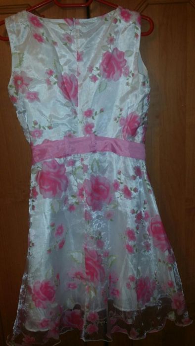 Rochite elegante fetite