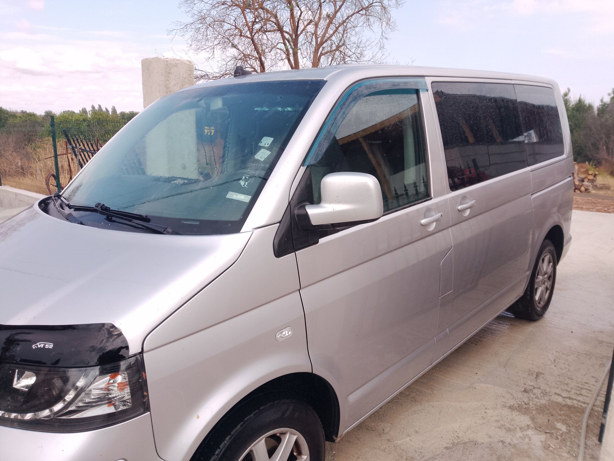 VW T5 Caravell.   .