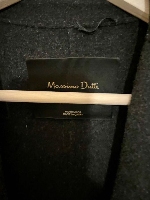 Вълнено палто на бранд Massimo Dutti