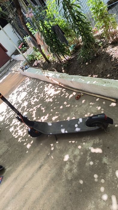 Vând ninebot e2 plus în starea perfecta