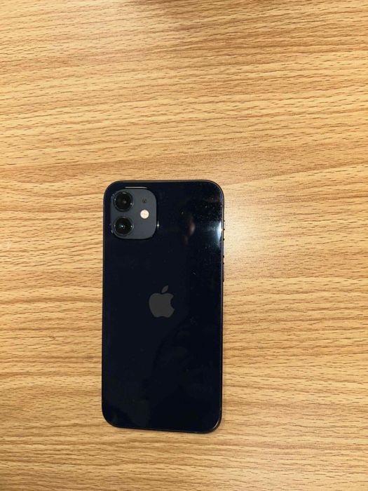 Vând iPhone 12 In stare perfecta