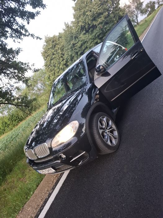 Vând sau schimb bmw x5 e 70 ,Motor 3litei ,306 cai