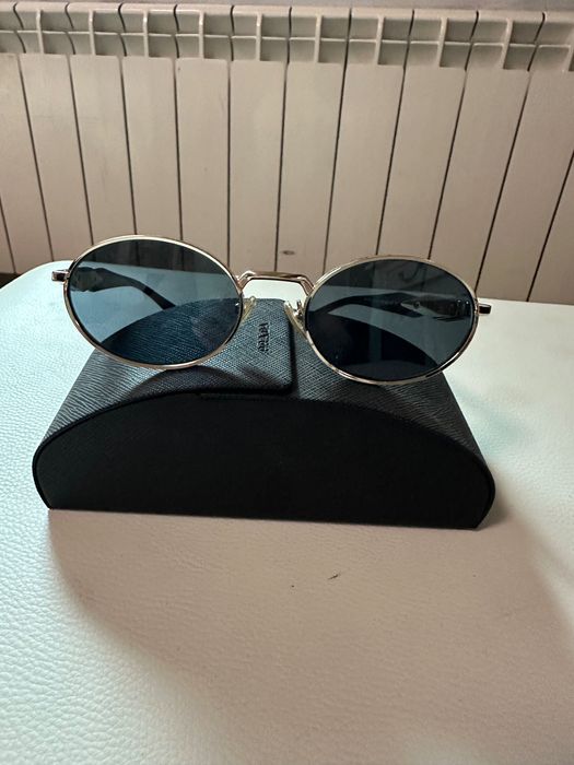 Слънчеви очила Prada