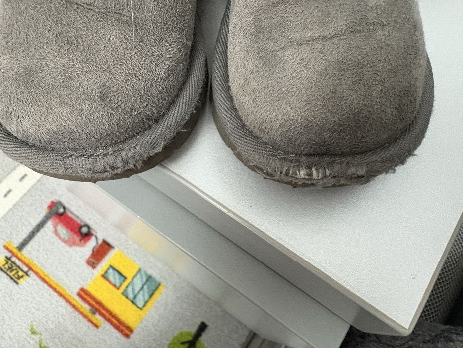 Vand Ugg marimea 23,5